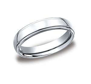 This unique Cobalt 5mm comfort-fit band features a high polished finish for a more traditional yet modern appearance.
