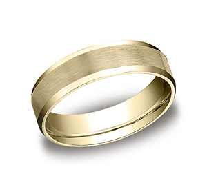 This 6mm comfort-fit satin-finished carved design band features a high polished beveled edge for a perfect balance of style and class.
