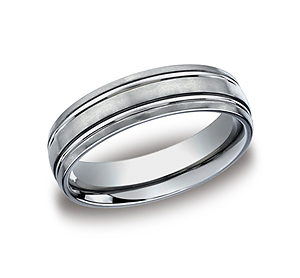 This Titanium 6mm comfort-fit satin-finished band features two parallel high polished center trim grooves that exemplify impeccable style.