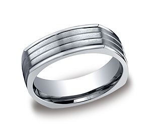 This incredible Titanium 7mm comfort-fit four-sided band features a satin-finished center with horionztal grooves and polished edges.