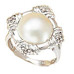 14KW PEARL and DIAMOND RING .17CTW. 12MM