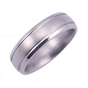 6MM WIDE DOMED TITANIUM BAND WITH 2 .5MM WIDE EMPTY GROOVES THAT ARE WIDE-SET. SATIN FINISH BETWEEN THE GROOVES, POLISH ON THE OUTSIDE OF THE GROOVES.