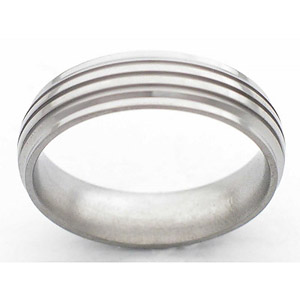 6MM DOMED TITANIUM BAND WITH GROOVED EDGES. IT HAS (3).5MM GROOVES AND IS A POLISH FINISH.