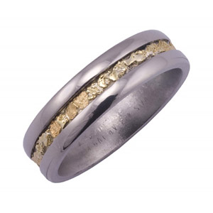 6MM FLAT TITANIUM BAND WITH(1)2MM INLAY OF 24K YELLOW GOLD NUGGET IN A POLISHED FINISH