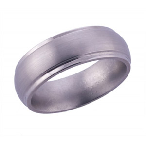 7MM DOMED TITANIUM BAND WITH GROOVED EDGES IN A SATIN FINISH.