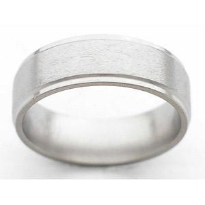 7MM FLAT TITANIUM BAND WITH GROOVED EDGES. THE CENTER IS A STONE FINISH AND THE EDGES ARE POLISHED.