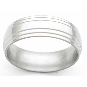 7MM FLAT TITANIUM BAND WITH A DOUBLE GROOVED EDGE IN A POLISH FINISH.