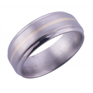 8MM BEVELED TITANIUM BAND WITH (1)1MM 14K YELLO GOLD INLAY IN A SATIN FINISH