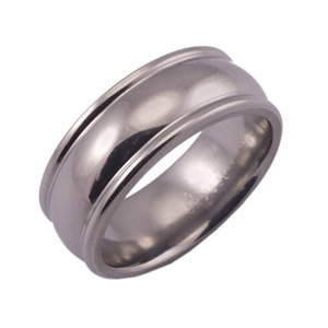 8MM DOMED TITANIUM BAND WITH ROUNDED EDGES IN A POLISH FINISH.