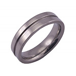 5MM FLAT TITANIUM BAND WITH A 1 MM GROOVE IN A POLISH FINISH