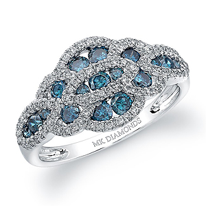 14k White Gold Blue Diamond Fashion Ring